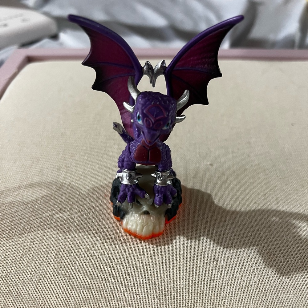 Activision 2012  Skylanders Giants Series 2 Cinder Figure